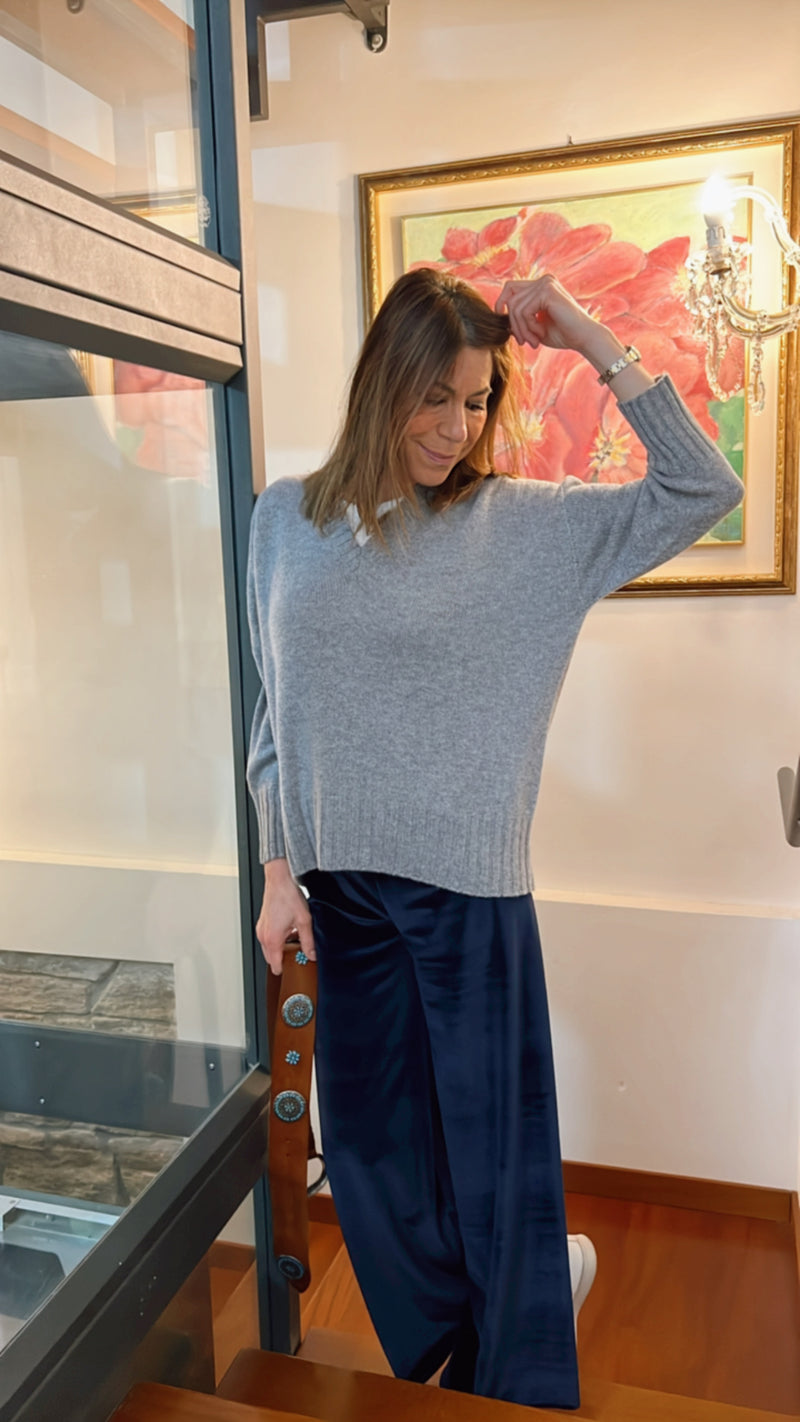 SCOLLO V PIUMA OVERSIZE ❤ GRIGIO MEDIO
