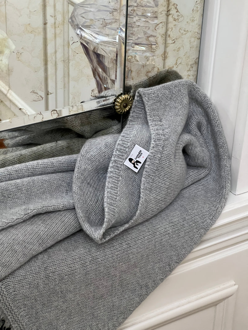 PONCHO CON FRANGE GRIGIO PERLA MEDIO | 100% CASHMERE