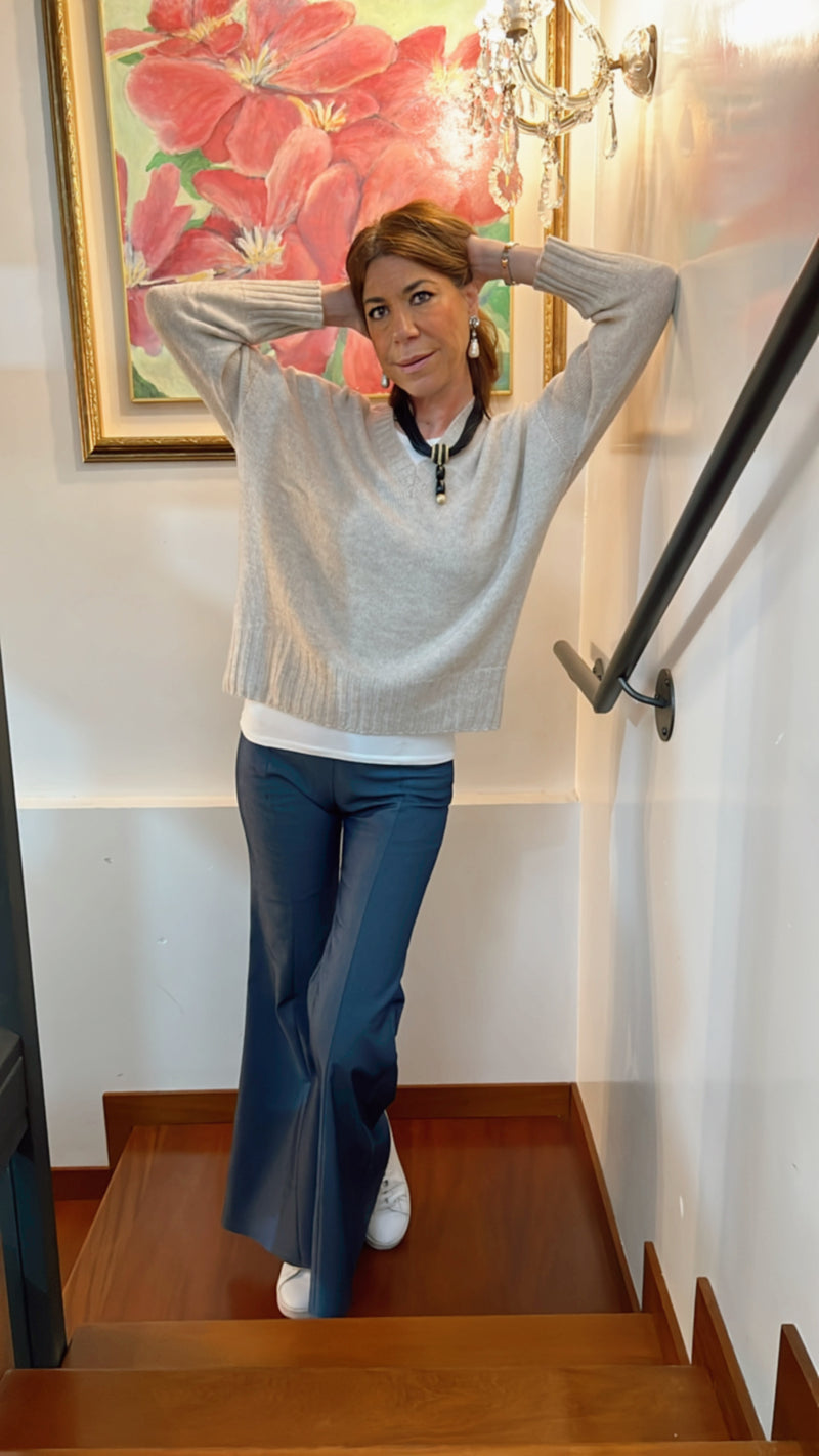 SCOLLO V PIUMA OVERSIZE ❤ CORDA