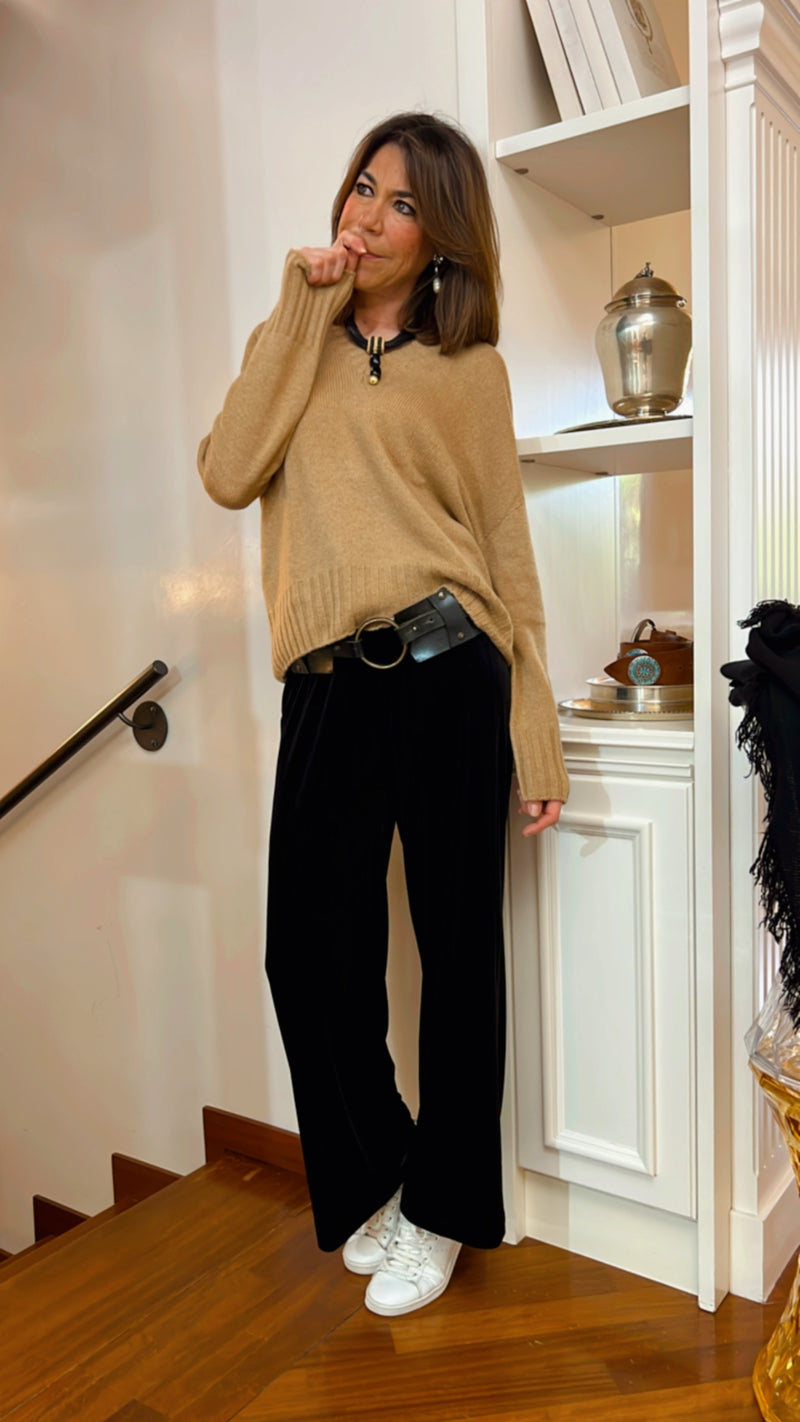 SCOLLO V PIUMA OVERSIZE ❤  CAMMELLO