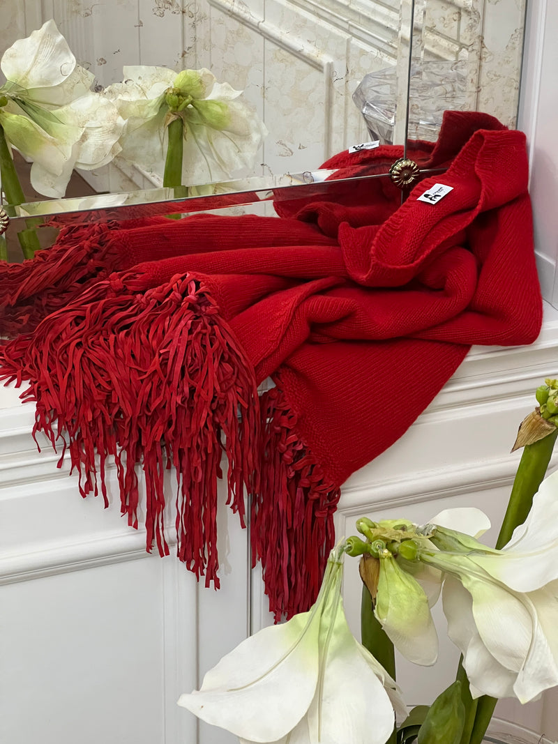 PONCHO CON FRANGE SCAMOSCIATE ROSSO| 100% CASHMERE