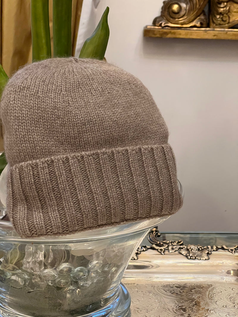 CAPPELLO MEZZA COSTA BISCOTTO | 100% CASHMERE