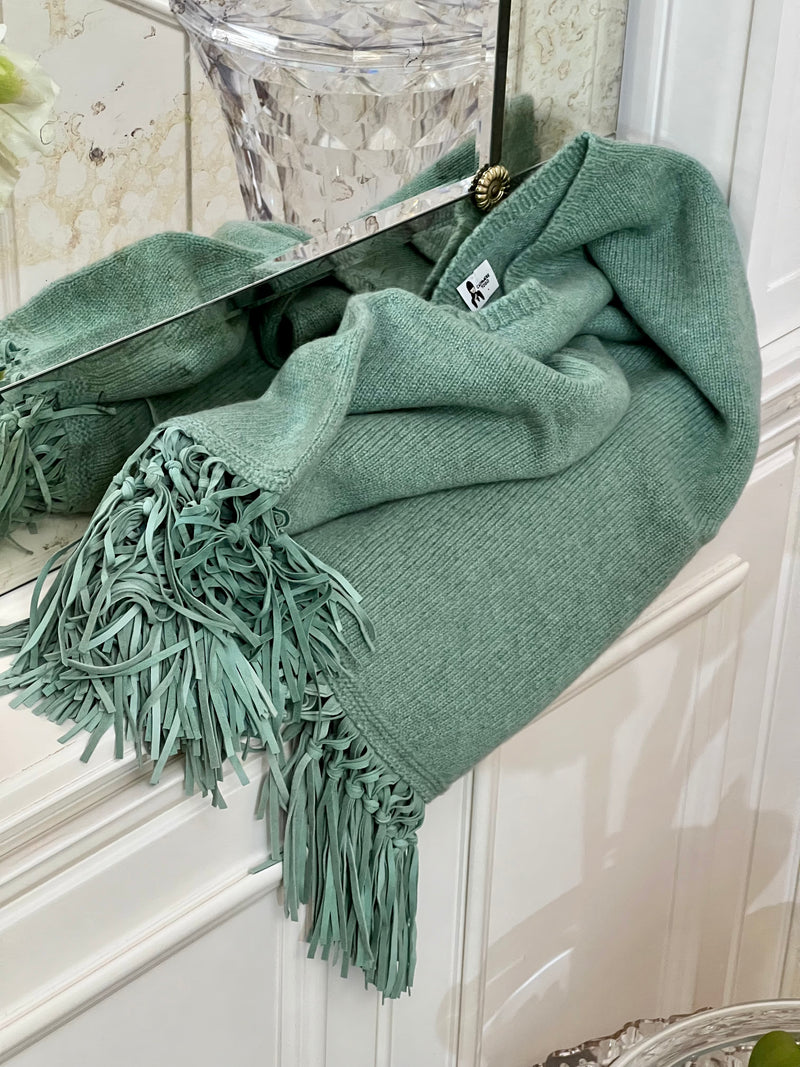 PONCHO CON FRANGE VERDE | 100% CASHMERE PRE ORDINE