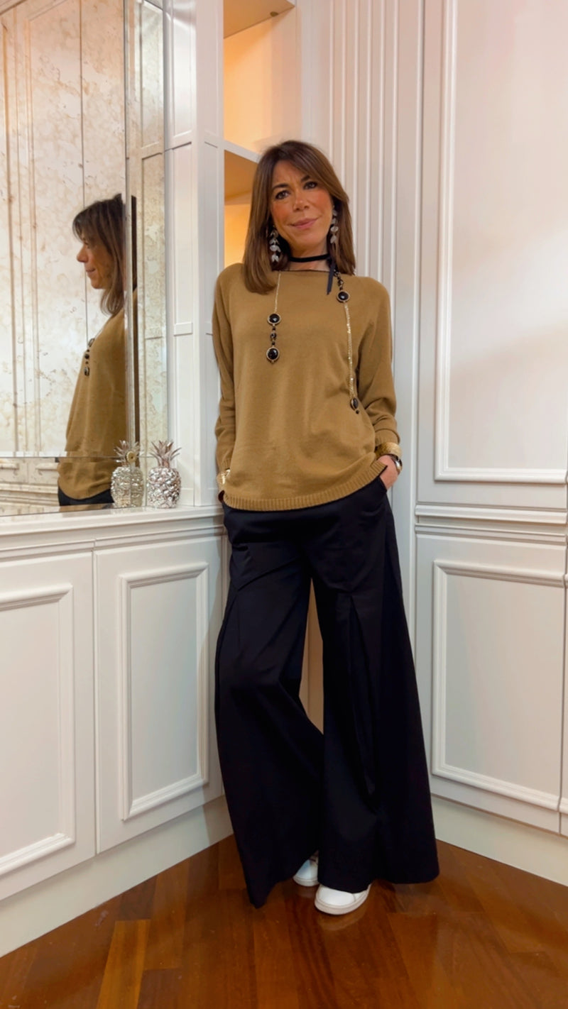 GIROCOLLO CAMMELLO INTENSO CON PROFILO NERO IN CASHMERE
