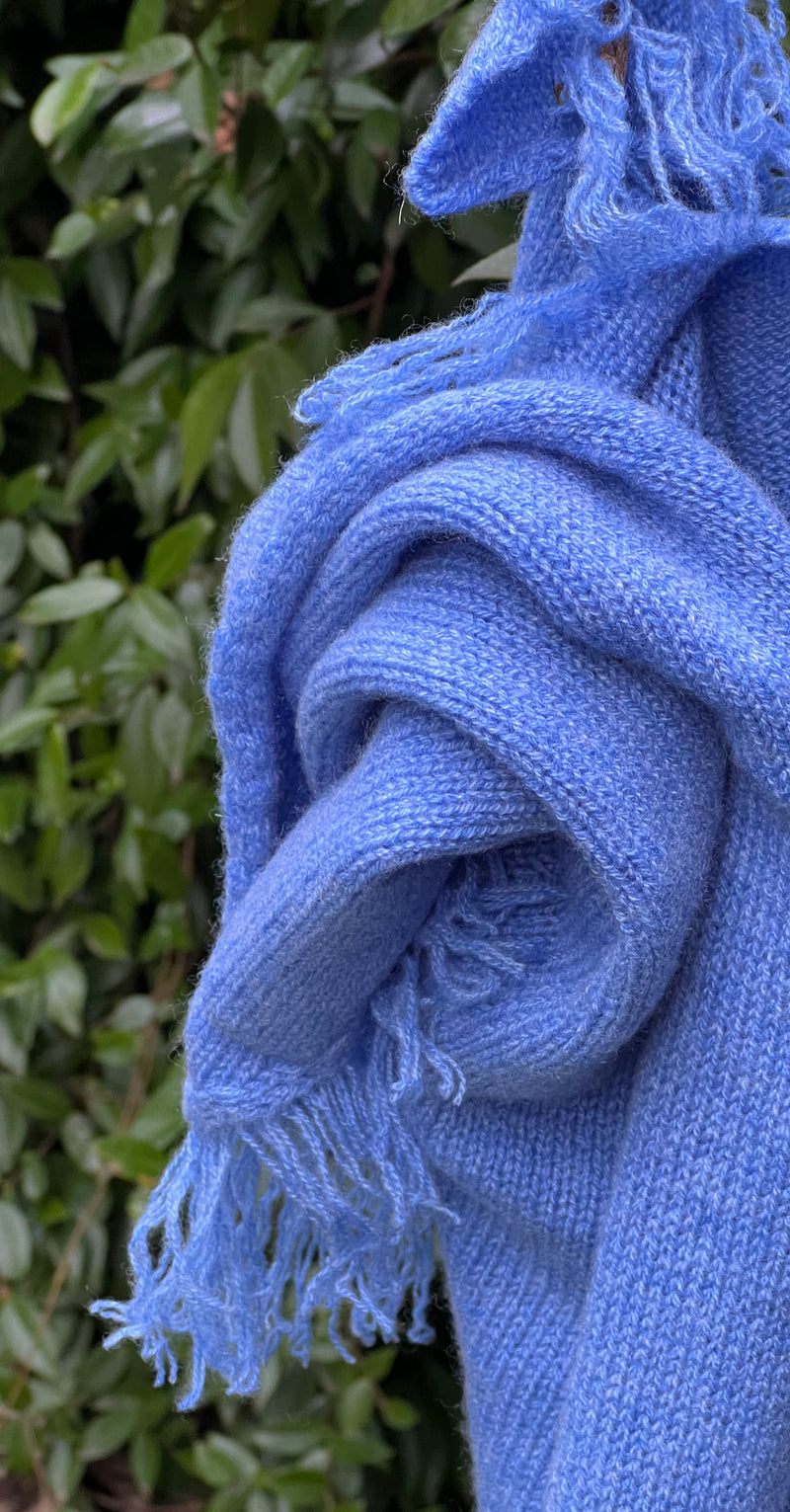 Lo scialle GRUNGE frange frisè AZZURRO INTENSO FAVOLOSO | 100% CASHMERE