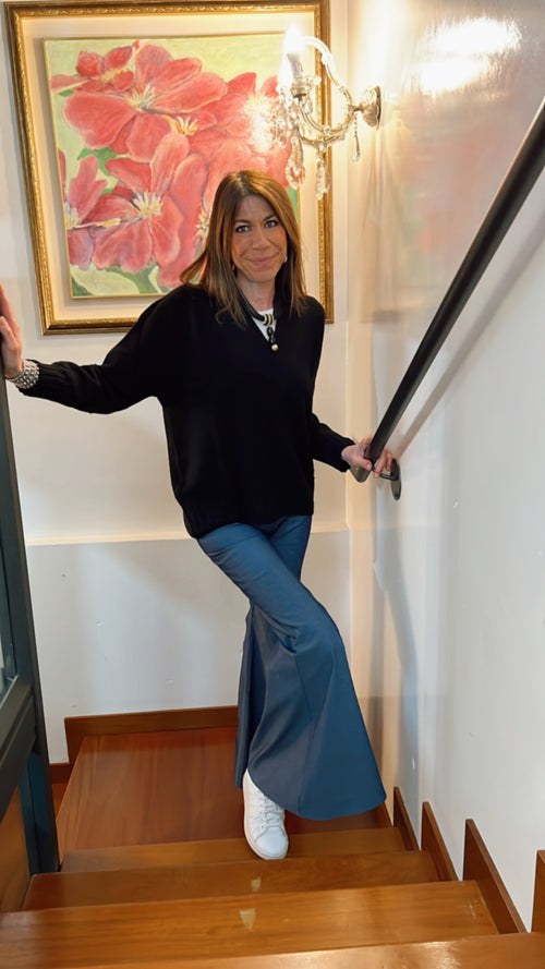 SCOLLO V PIUMA OVERSIZE ❤ BLU MARINE