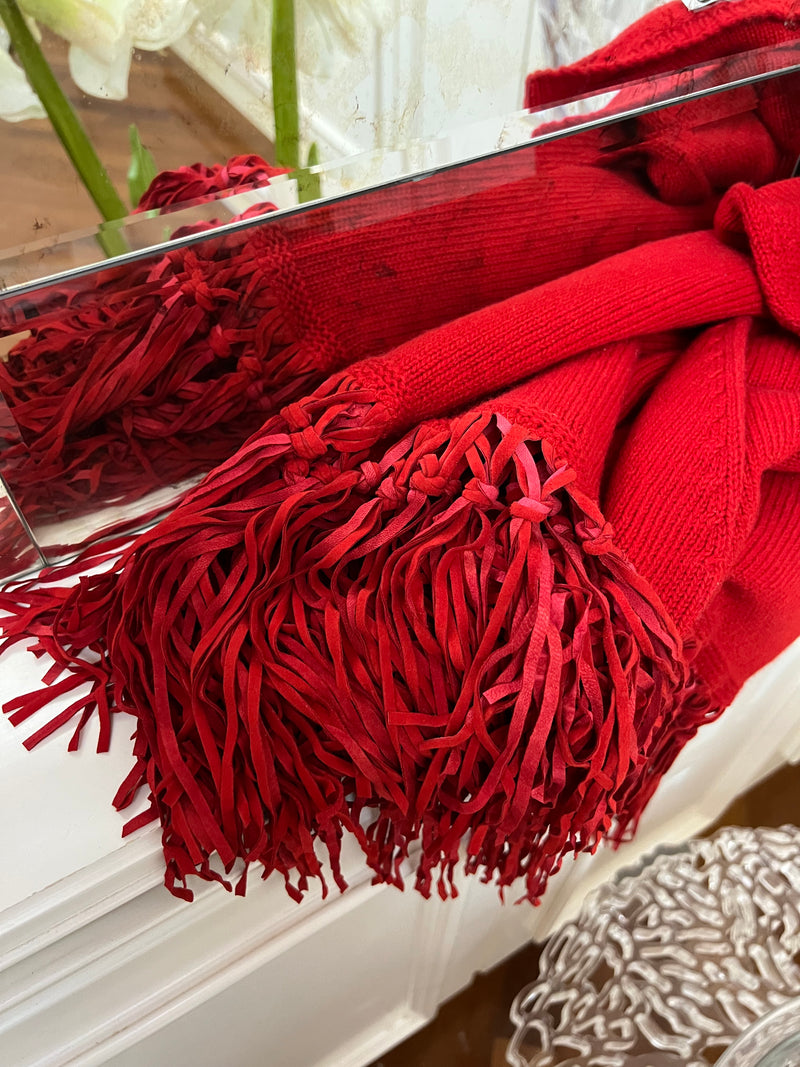 PONCHO CON FRANGE SCAMOSCIATE ROSSO| 100% CASHMERE