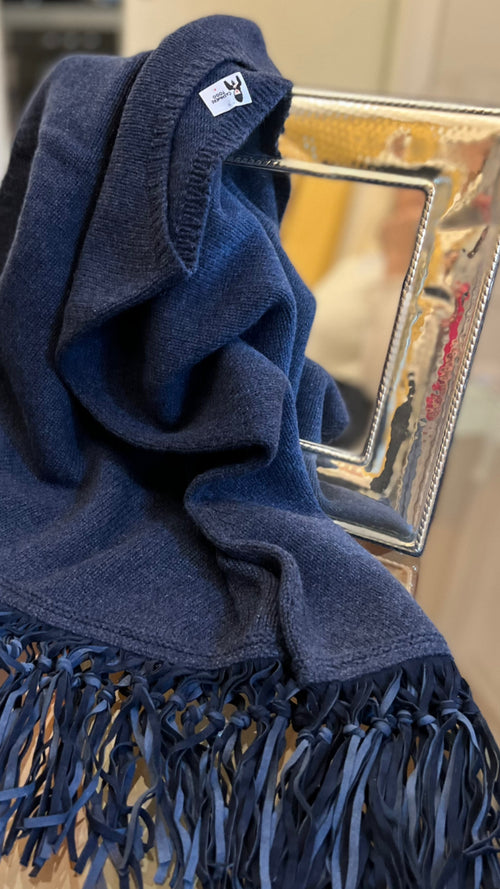 PONCHO CON FRANGE BLU COSMO | 100% CASHMERE