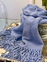 PONCHO CON FRANGE AZZURRO | 100% CASHMERE