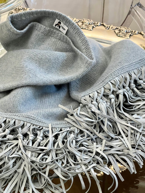PONCHO CON FRANGE SALVIA MELANGE FAVOLOSO | 100% CASHMERE
